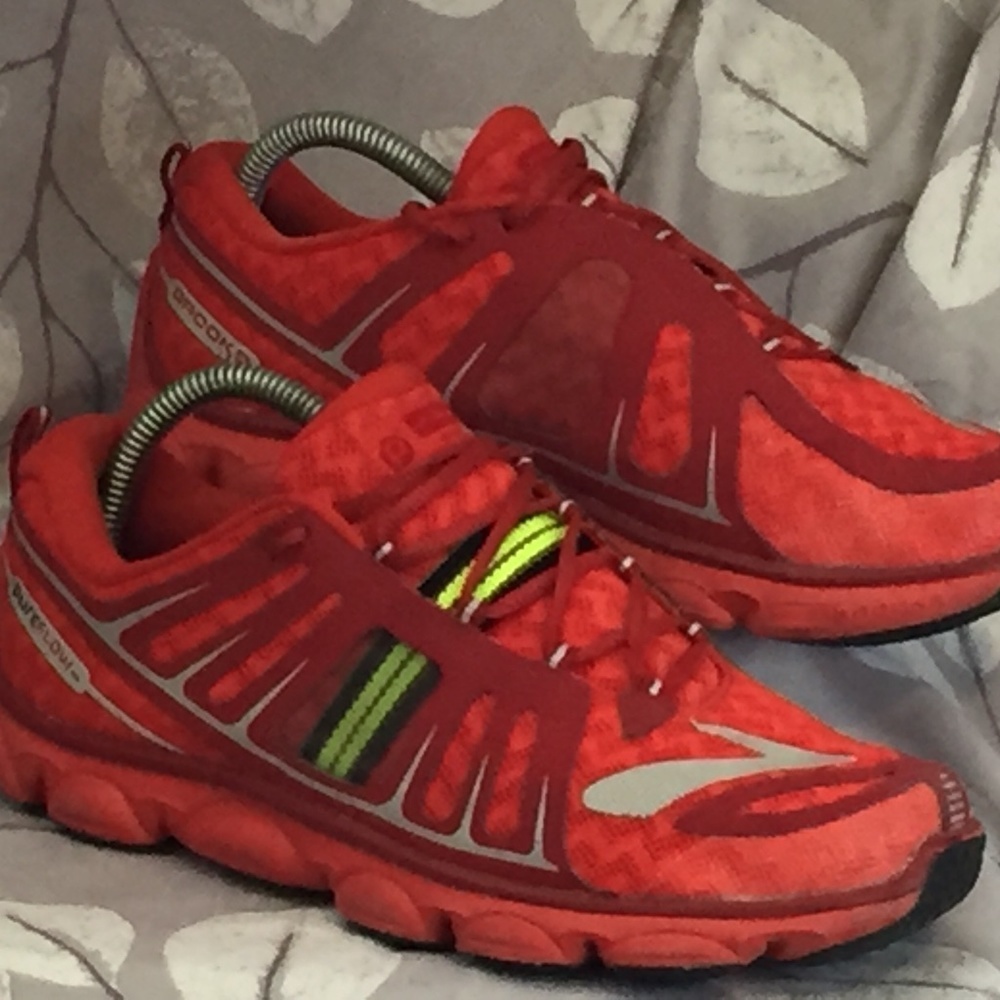 Men’s Brooks sneakers